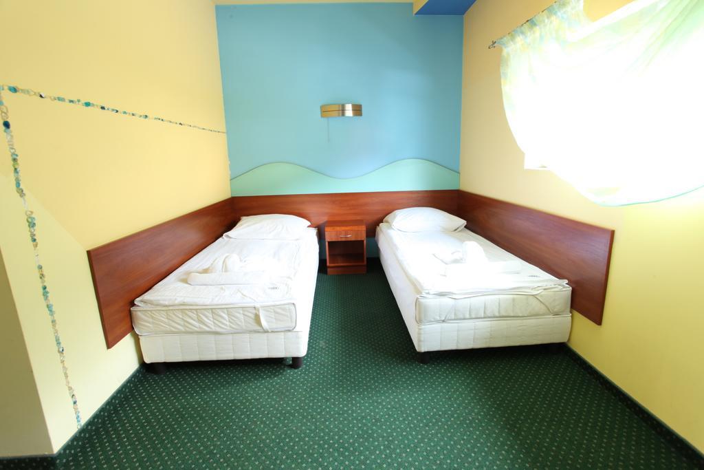 Arka Hotell 2*